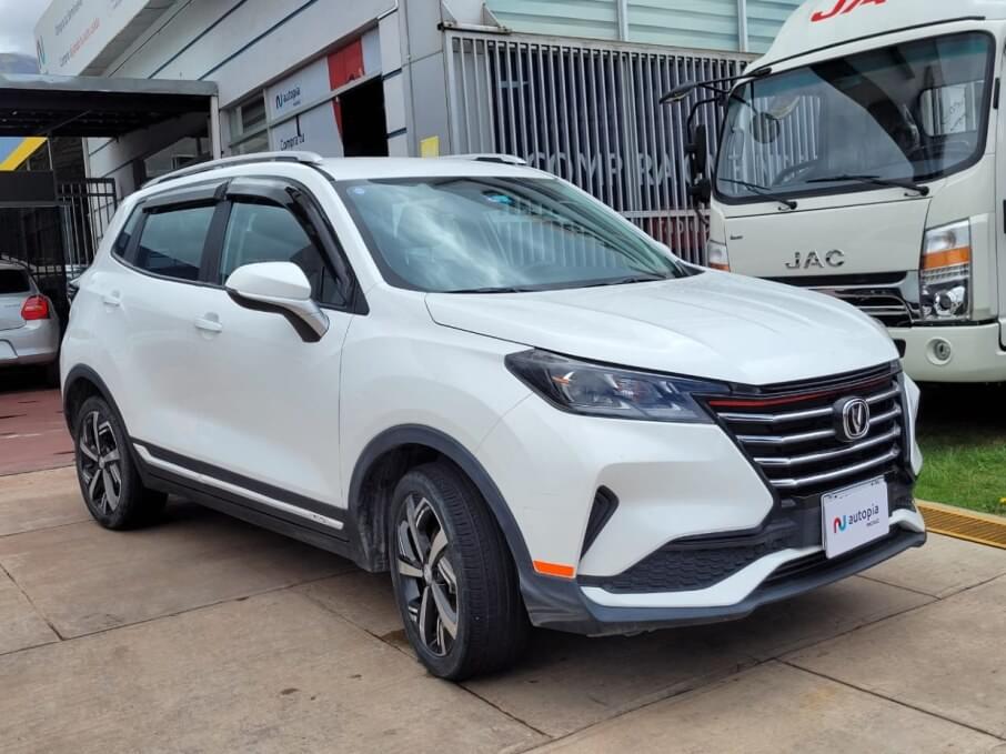 CHANGAN CS15 2023 25.130 Kms.