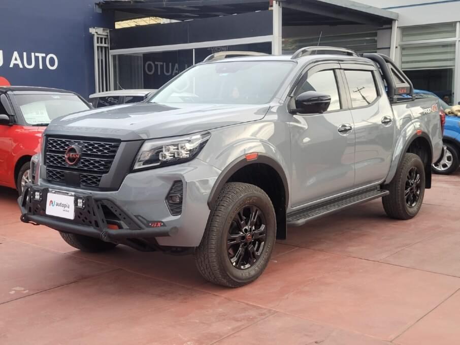 NISSAN FRONTIER 2024 7.400 Kms.