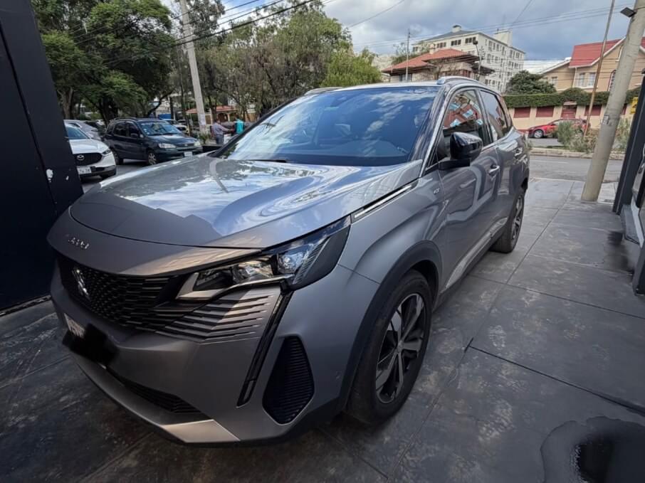 PEUGEOT 3008 2023 29.000 Kms.