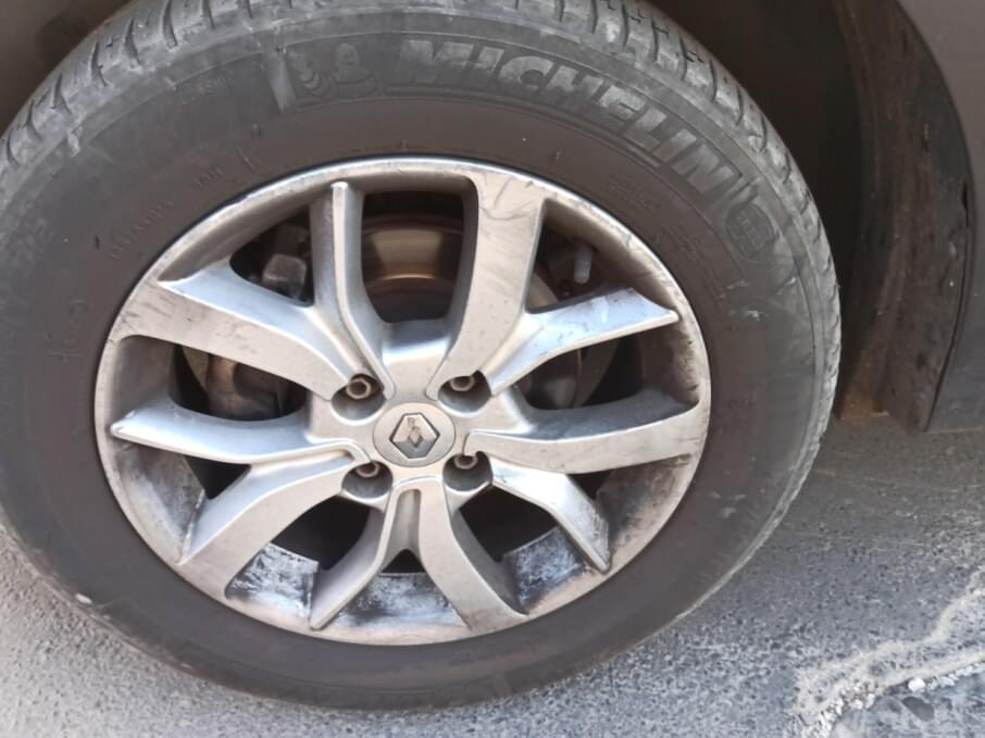 RENAULT LOGAN 2017 35.000 Kms.