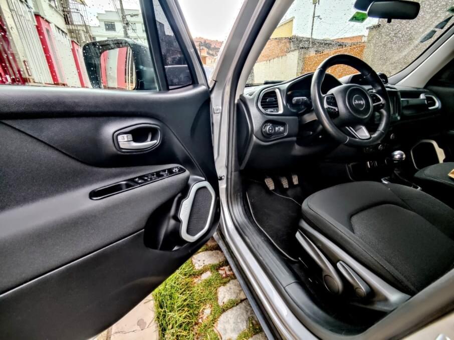 JEEP RENEGADE SPORT 4X2 2022 30.000 Kms.