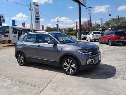 VOLKSWAGEN T-CROSS 2021 55.800 Kms.