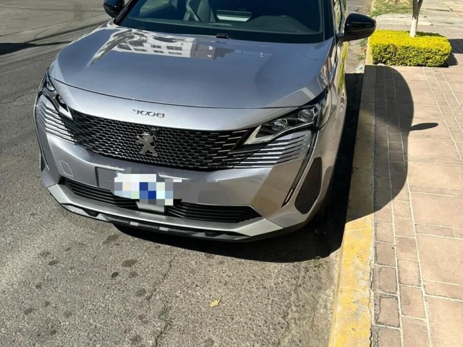PEUGEOT 3008 2023 15.000 Kms.