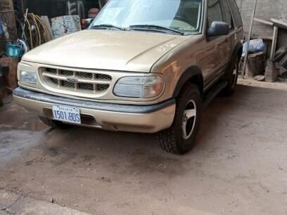 FORD EXPLORER 2000 5.771 Kms.