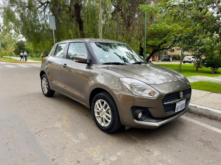 SUZUKI SWIFT 2023 10.000 Kms.