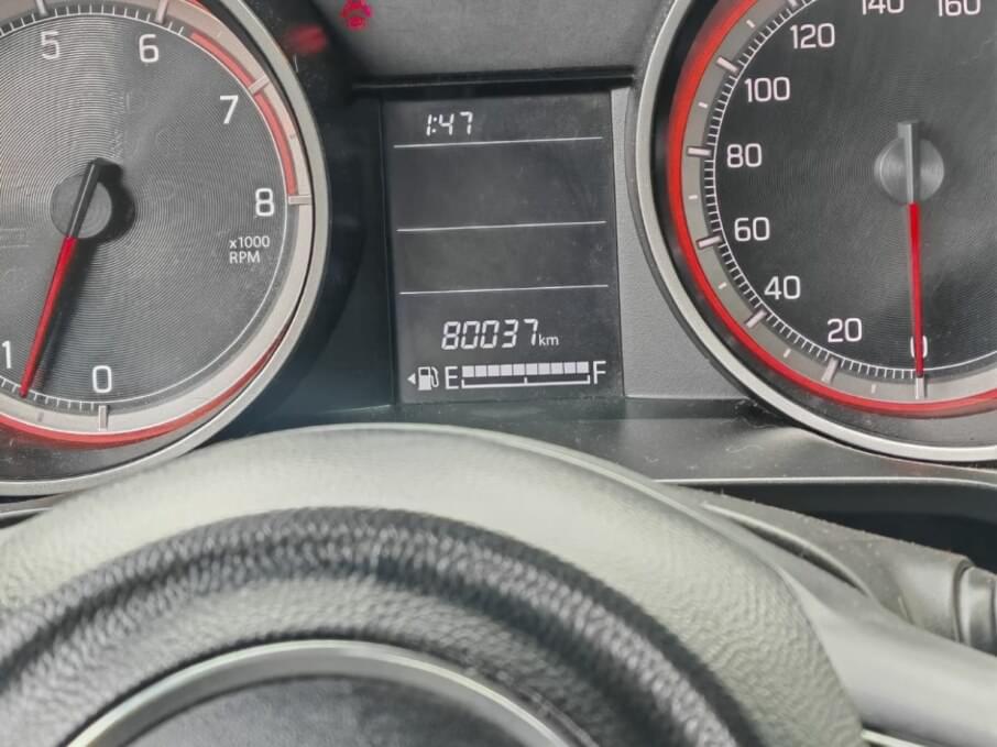 SUZUKI SWIFT 2021 80.000 Kms.