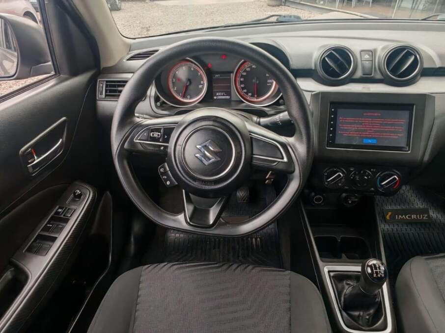 SUZUKI SWIFT 2021 80.000 Kms.