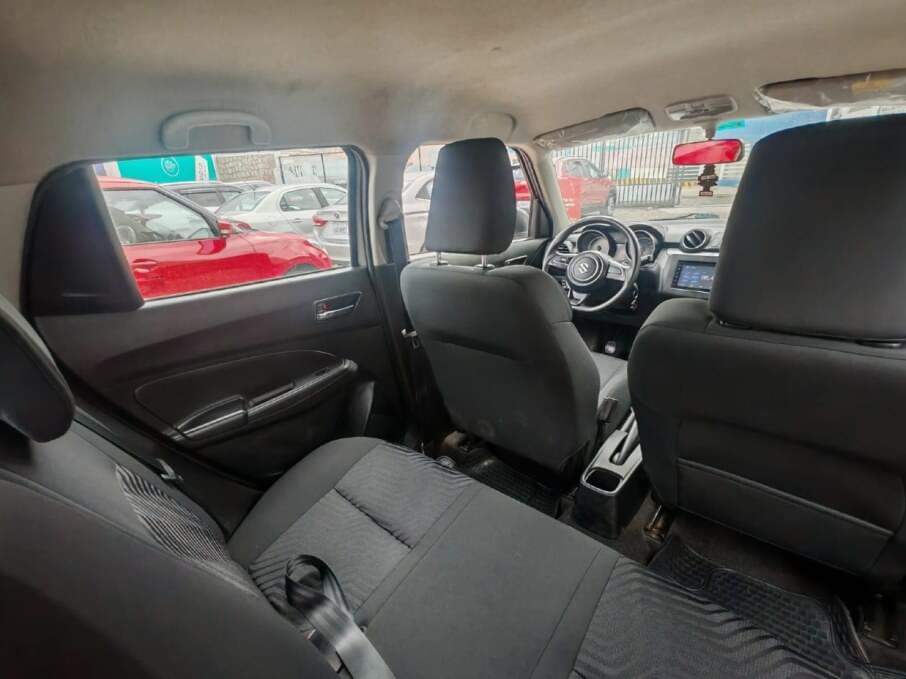 SUZUKI SWIFT 2021 80.000 Kms.