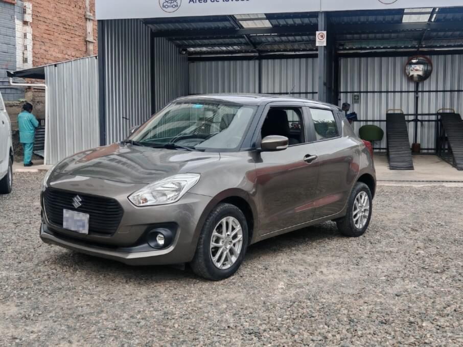SUZUKI SWIFT 2021 80.000 Kms.