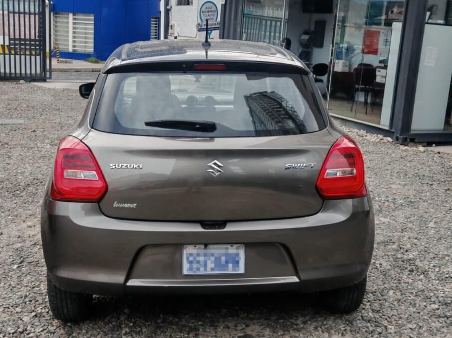 SUZUKI SWIFT 2021 80.000 Kms.