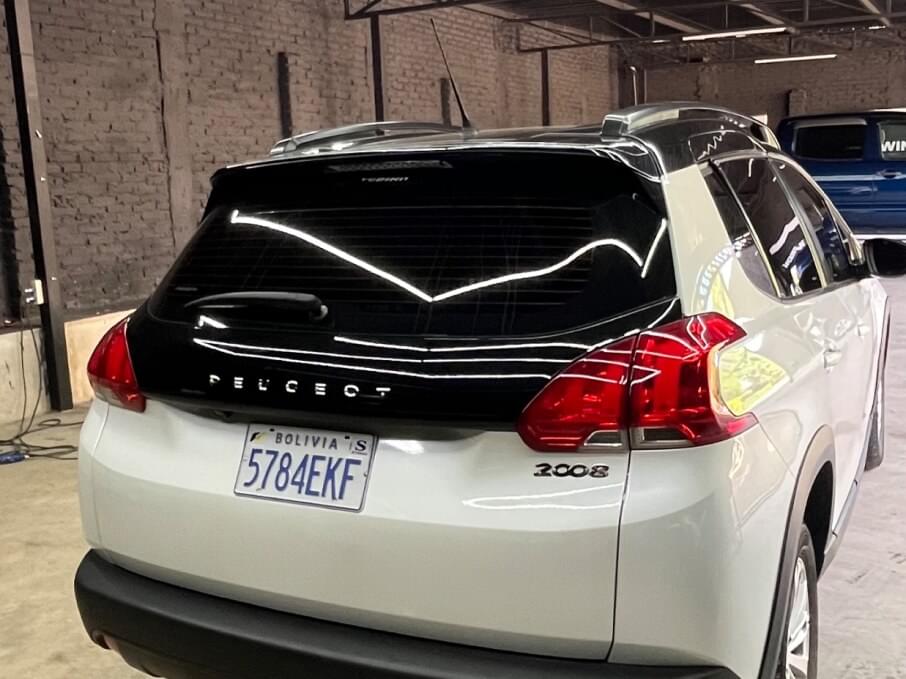 PEUGEOT 2008 2023 61.000 Kms.