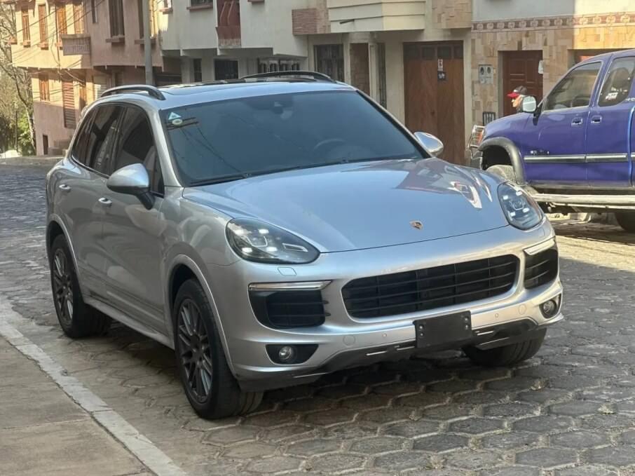 PORCHE LUXOR 2018 35.000 Kms.