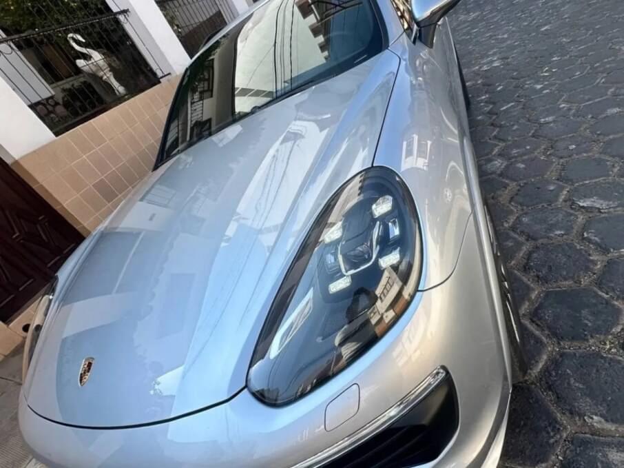 PORCHE LUXOR 2018 35.000 Kms.