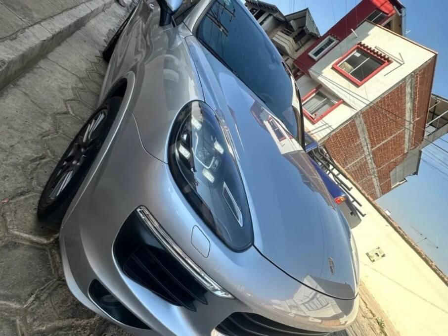 PORCHE LUXOR 2018 35.000 Kms.