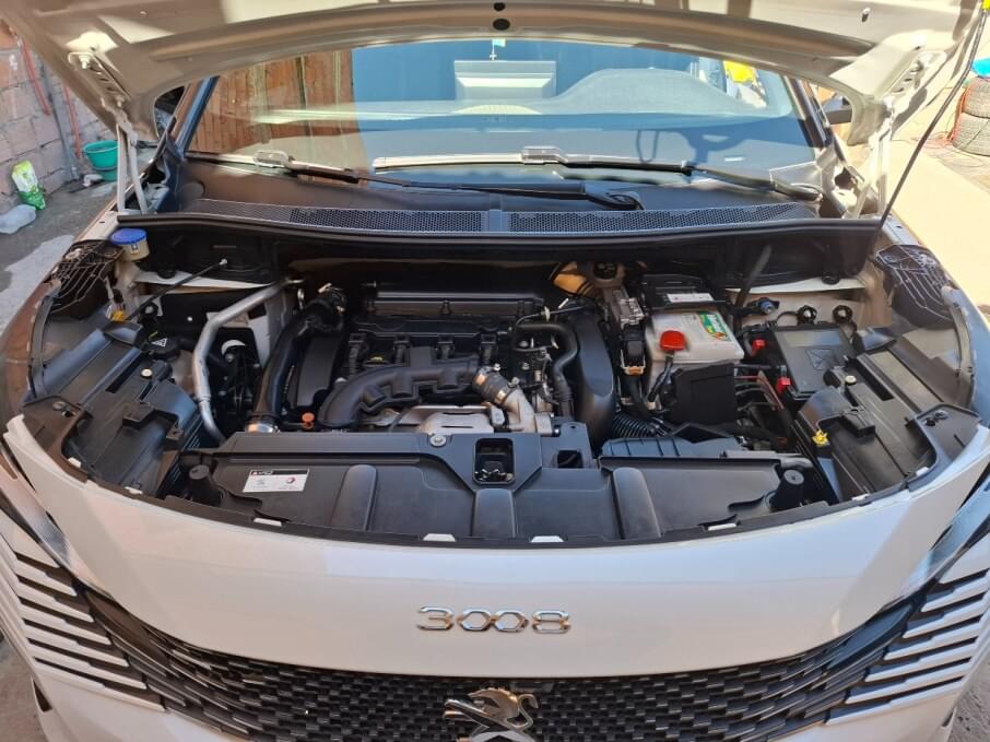 PEUGEOT 3008 2023 50.000 Kms.