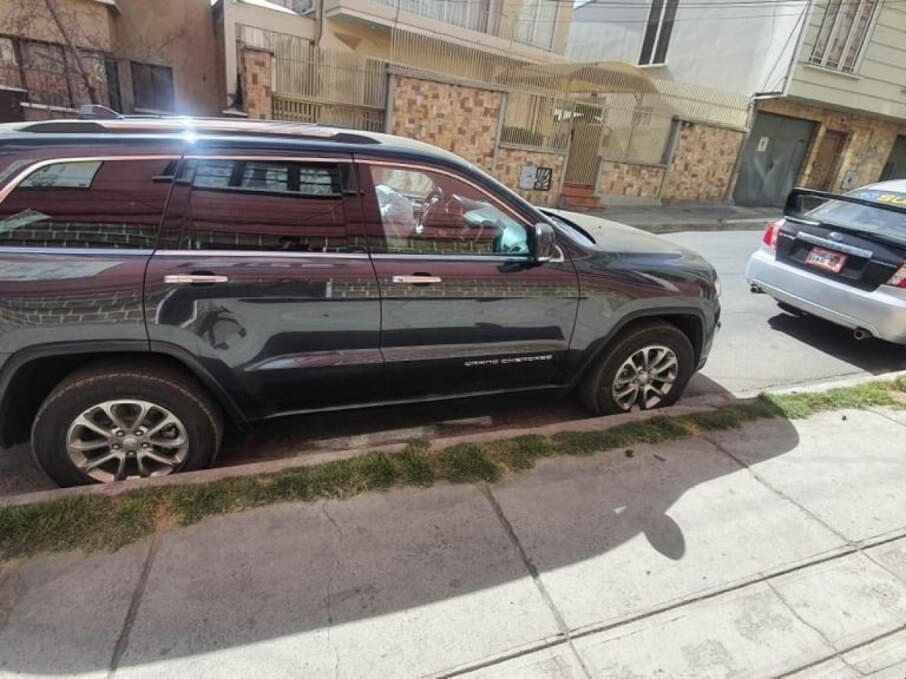 JEEP GRAND CHEROKEE 2014 119.000 Kms.