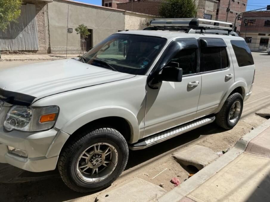FORD EXPLORER 2010 123 Kms.