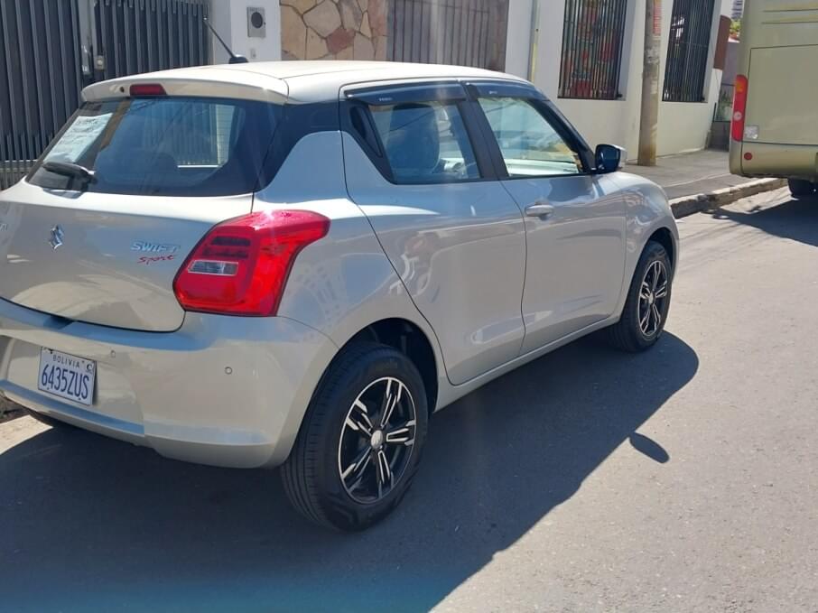SUZUKI SWIFT 2025 2.000 Kms.