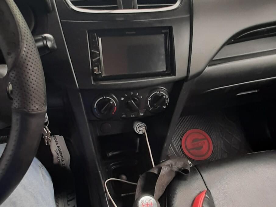 SUZUKI SWIFT 2017 111.458 Kms.