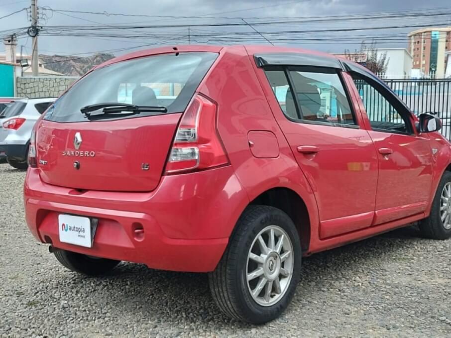 RENAULT SANDERO 2014 106.913 Kms.