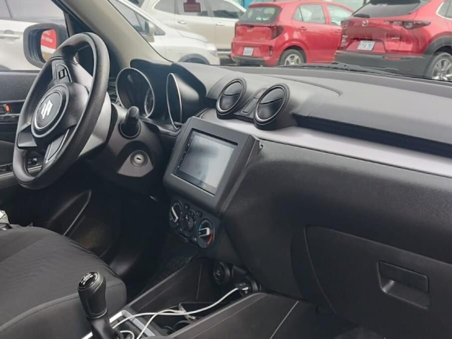 SUZUKI SWIFT 2022 14.408 Kms.