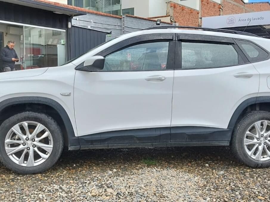 CHEVROLET TRACKER 2023 31.000 Kms.