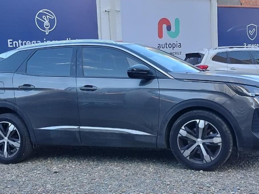 PEUGEOT 3008 2023 15.379 Kms.