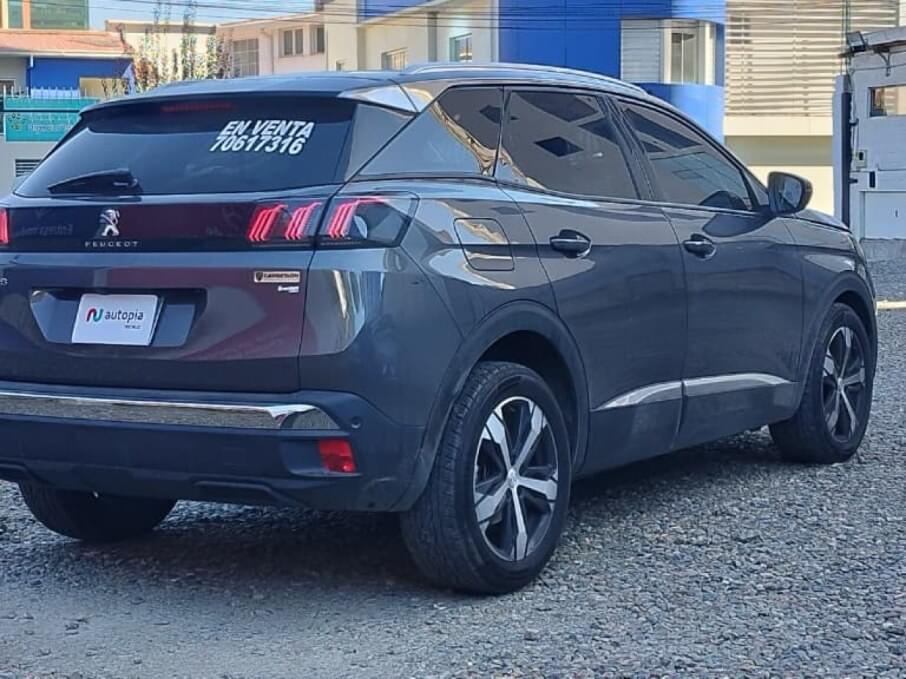 PEUGEOT 3008 2023 15.379 Kms.