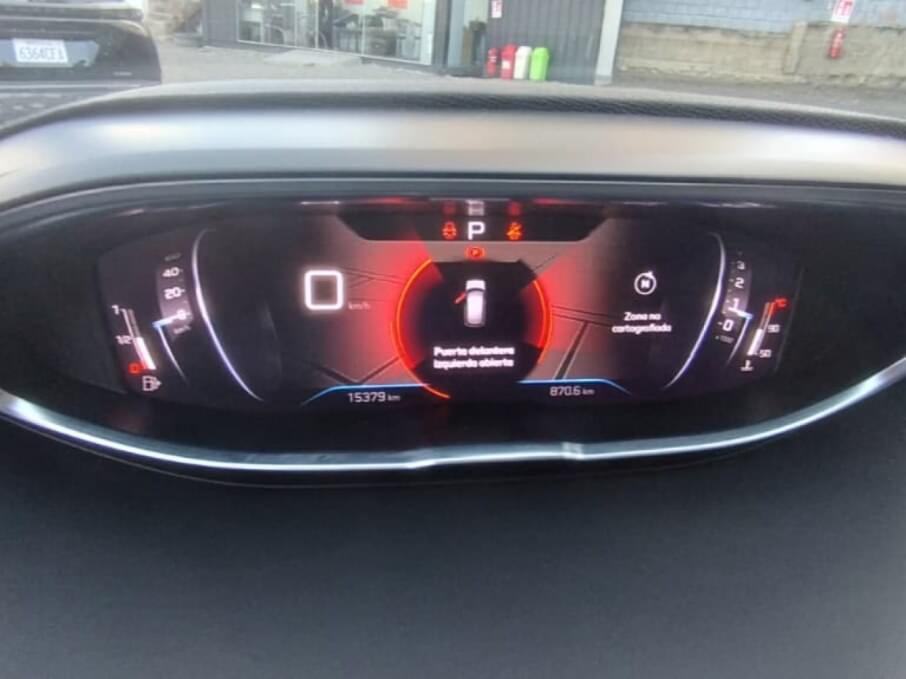 PEUGEOT 3008 2023 15.379 Kms.