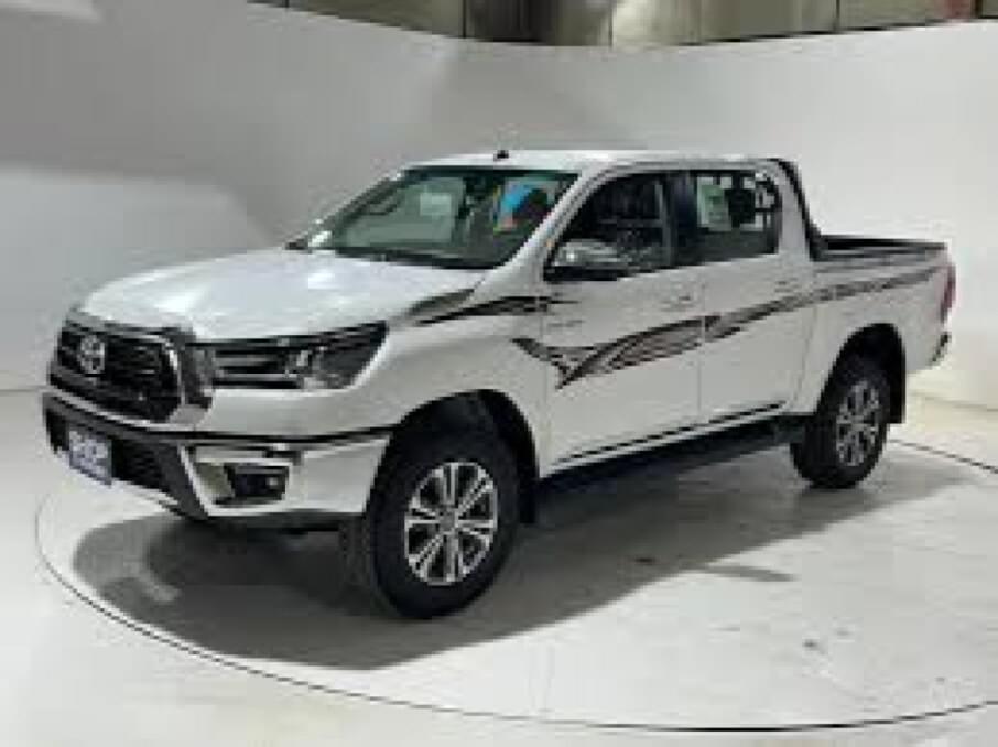 TOYOTA HILUX 2023 312 Kms.