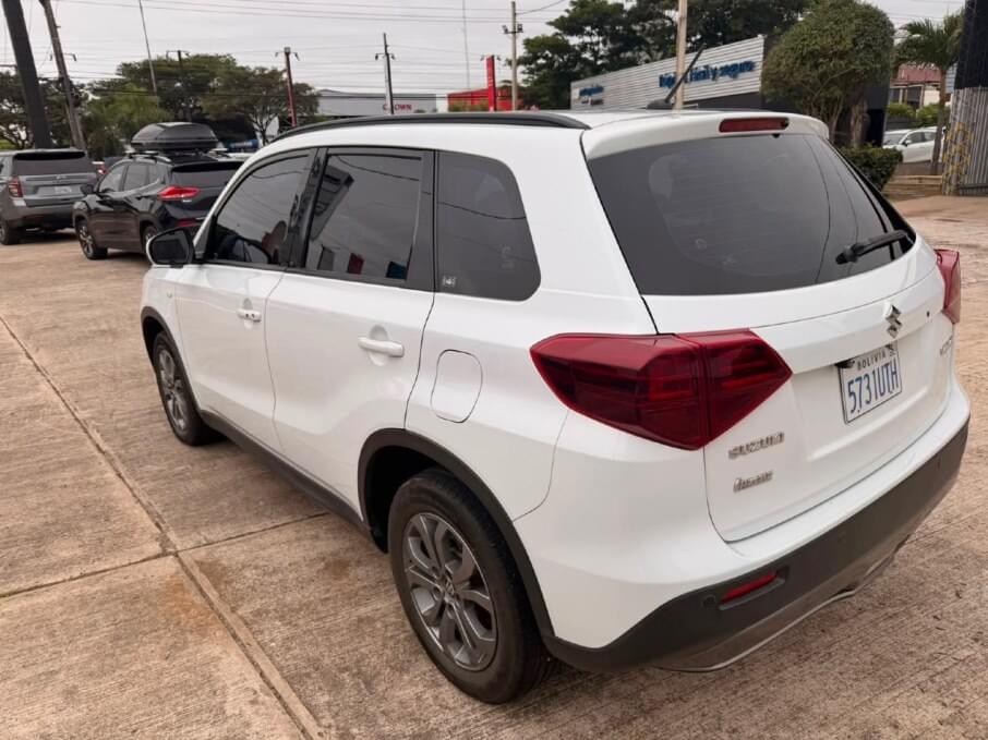 SUZUKI VITARA 2023 66.220 Kms.