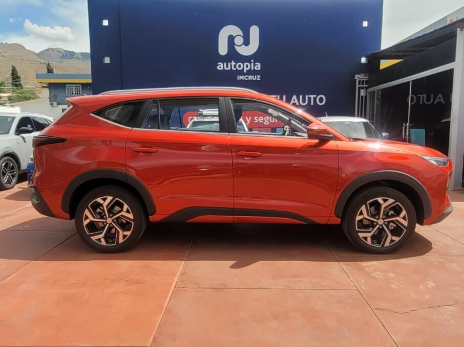 JAC JS8 2025 2.400 Kms.