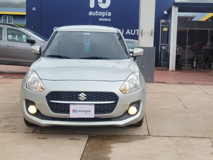SUZUKI SWIFT 2024 31.000 Kms.