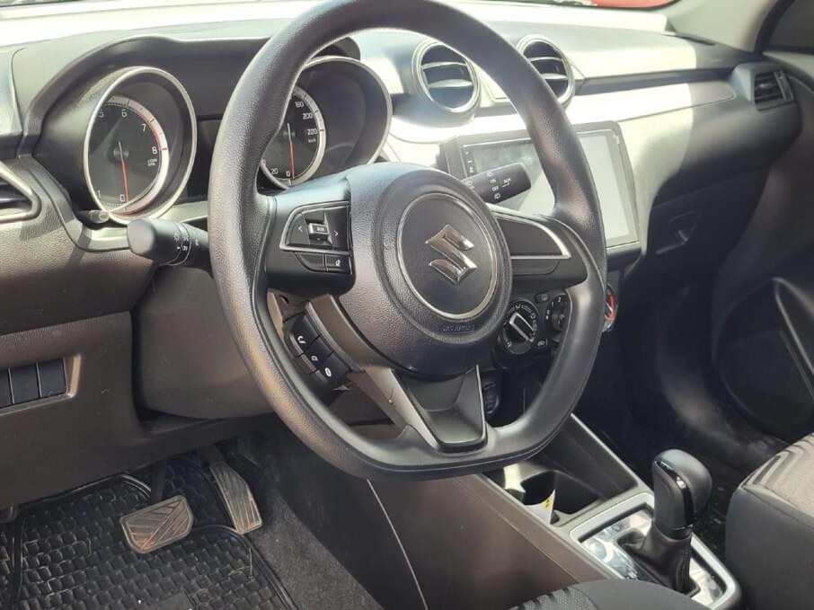 SUZUKI SWIFT 2025 7.341 Kms.