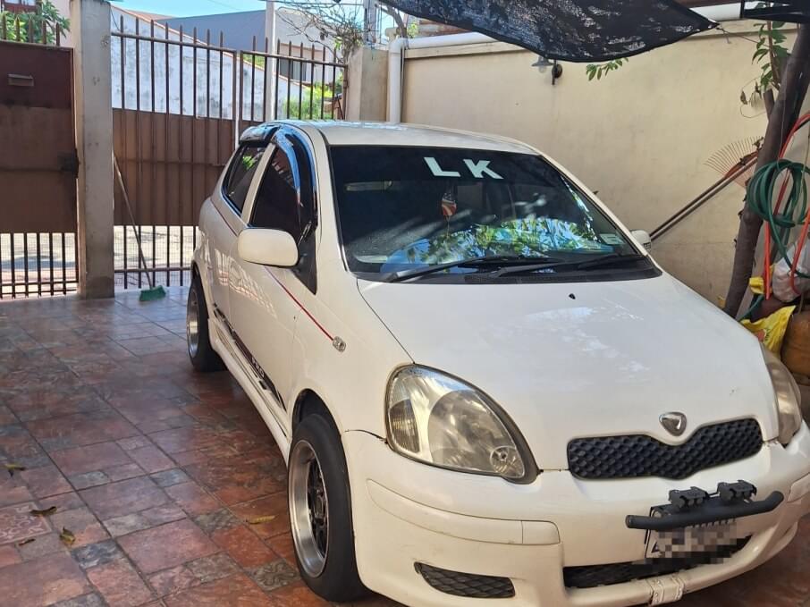 TOYOTA VITZ 2004 287.199 Kms.