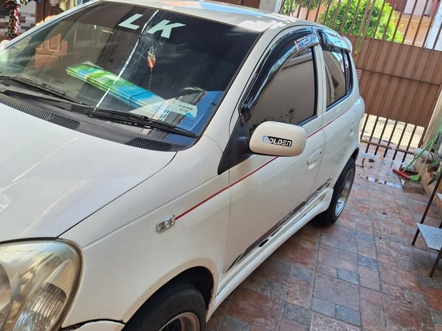TOYOTA VITZ 2004 287.199 Kms.