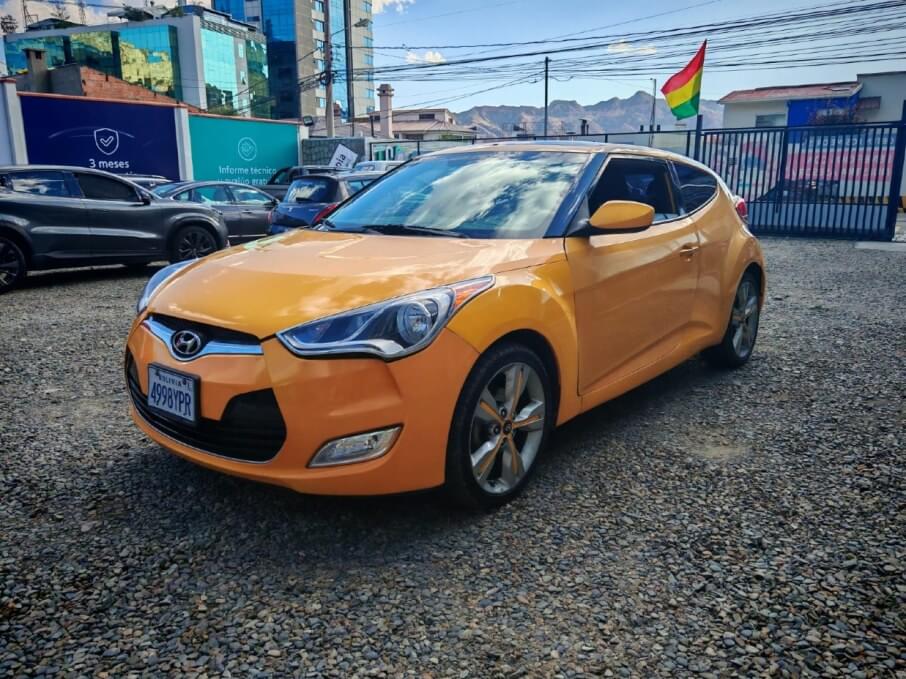 HYUNDAI VELOSTER 2017 42.000 Kms.