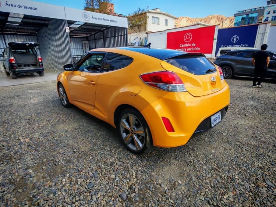HYUNDAI VELOSTER 2017 42.000 Kms.