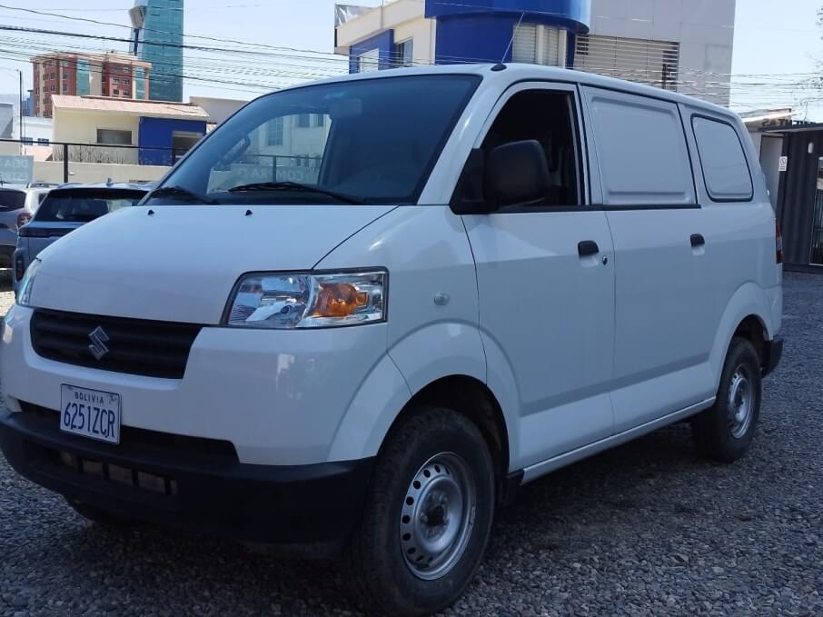 SUZUKI APV 2023 10.000 Kms.
