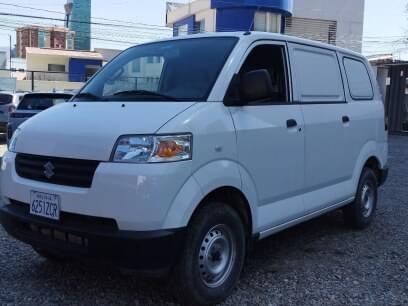 SUZUKI APV 2023 10.000 Kms.