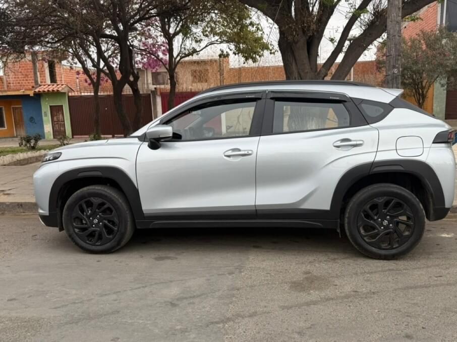 SUZUKI FRONX 2025 15.000 Kms.