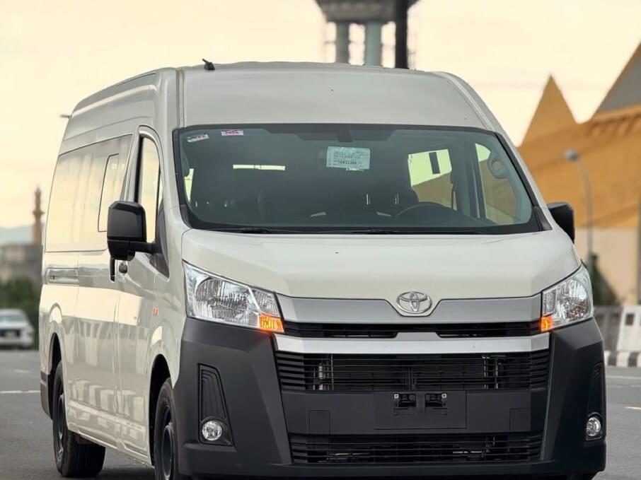 TOYOTA HIACE 2023 1.467 Kms.