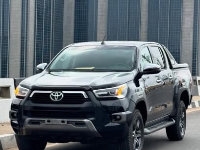 TOYOTA HILUX 2025 234 Kms.