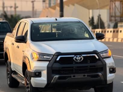 TOYOTA HILUX 2024 1.237 Kms.