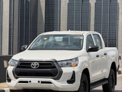 TOYOTA HILUX 2024 2.322 Kms.