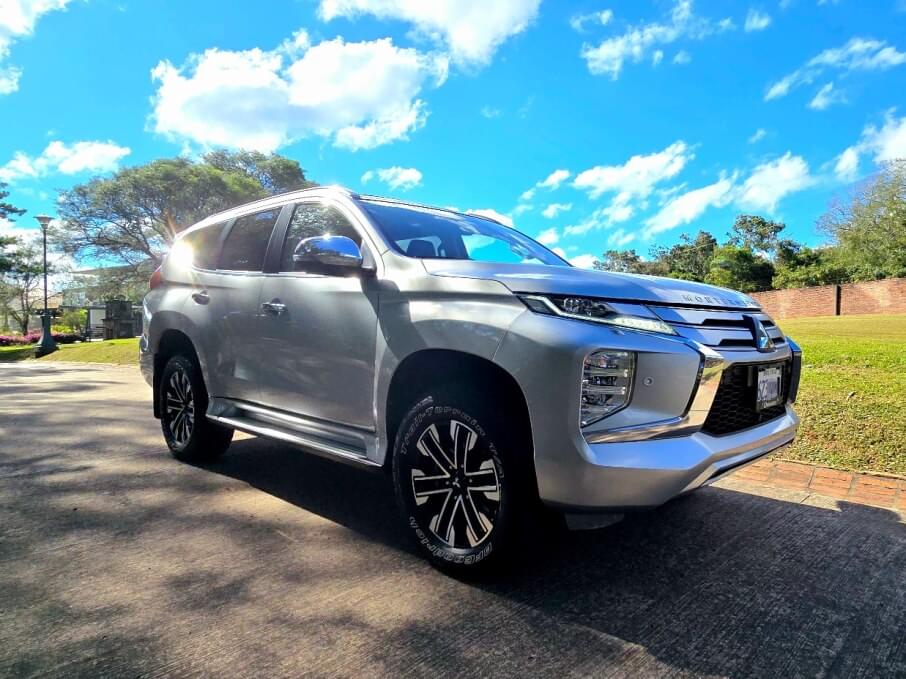 MITSUBISHI MONTERO SPORT 2023 56.000 Kms.