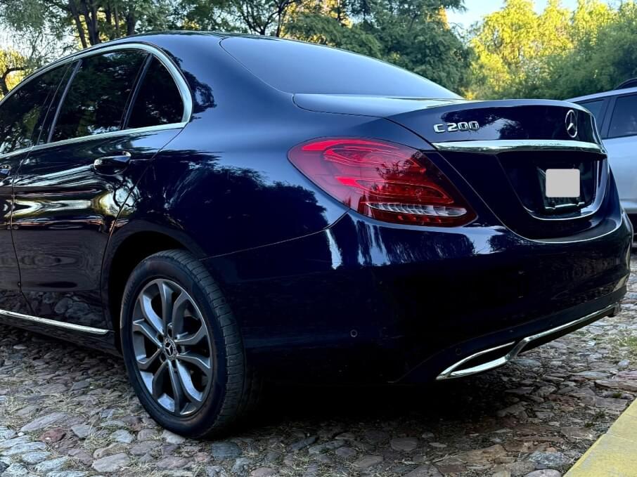 MERCEDES BENZ C200 2018 83.000 Kms.