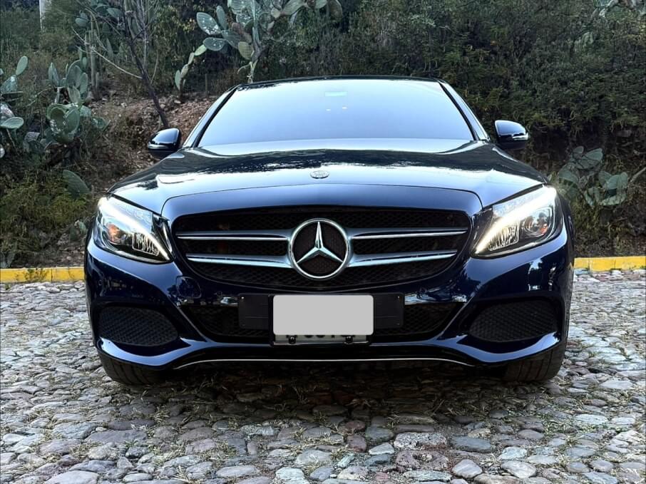 MERCEDES BENZ C200 2018 83.000 Kms.