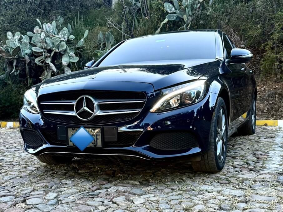 MERCEDES BENZ C200 2018 83.000 Kms.