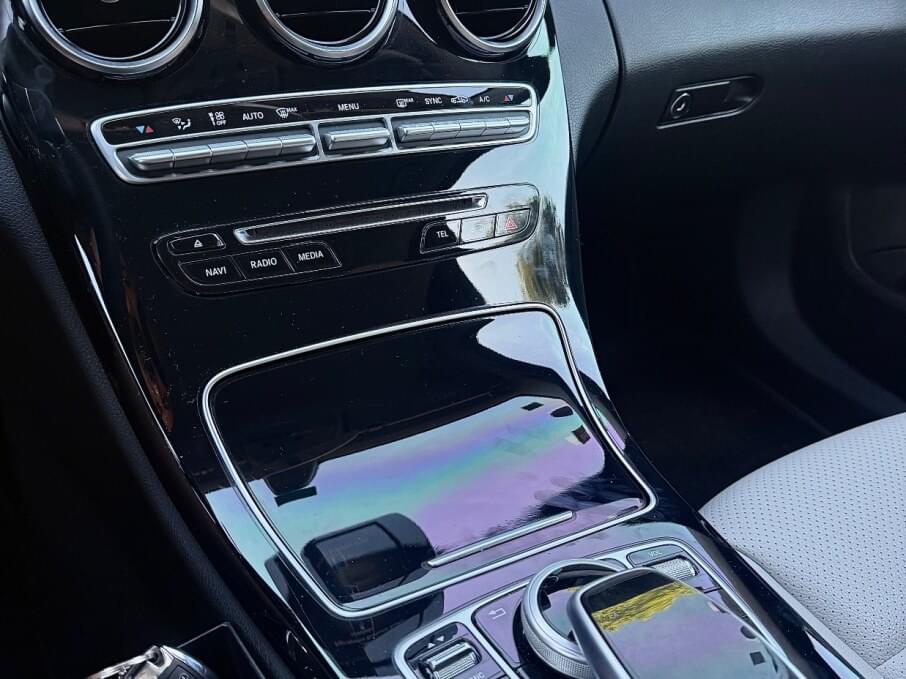 MERCEDES BENZ C200 2018 83.000 Kms.